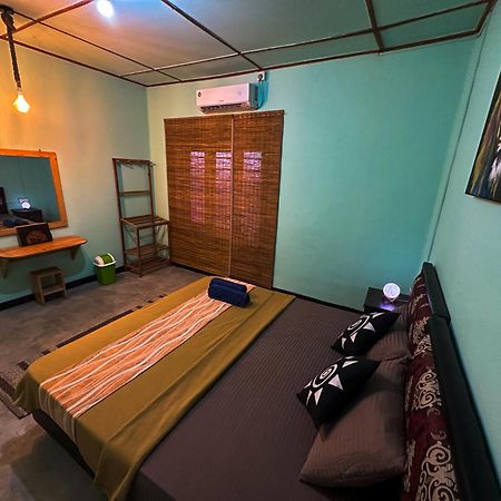 Yoyo Surf Hostel Ahangama Exterior photo