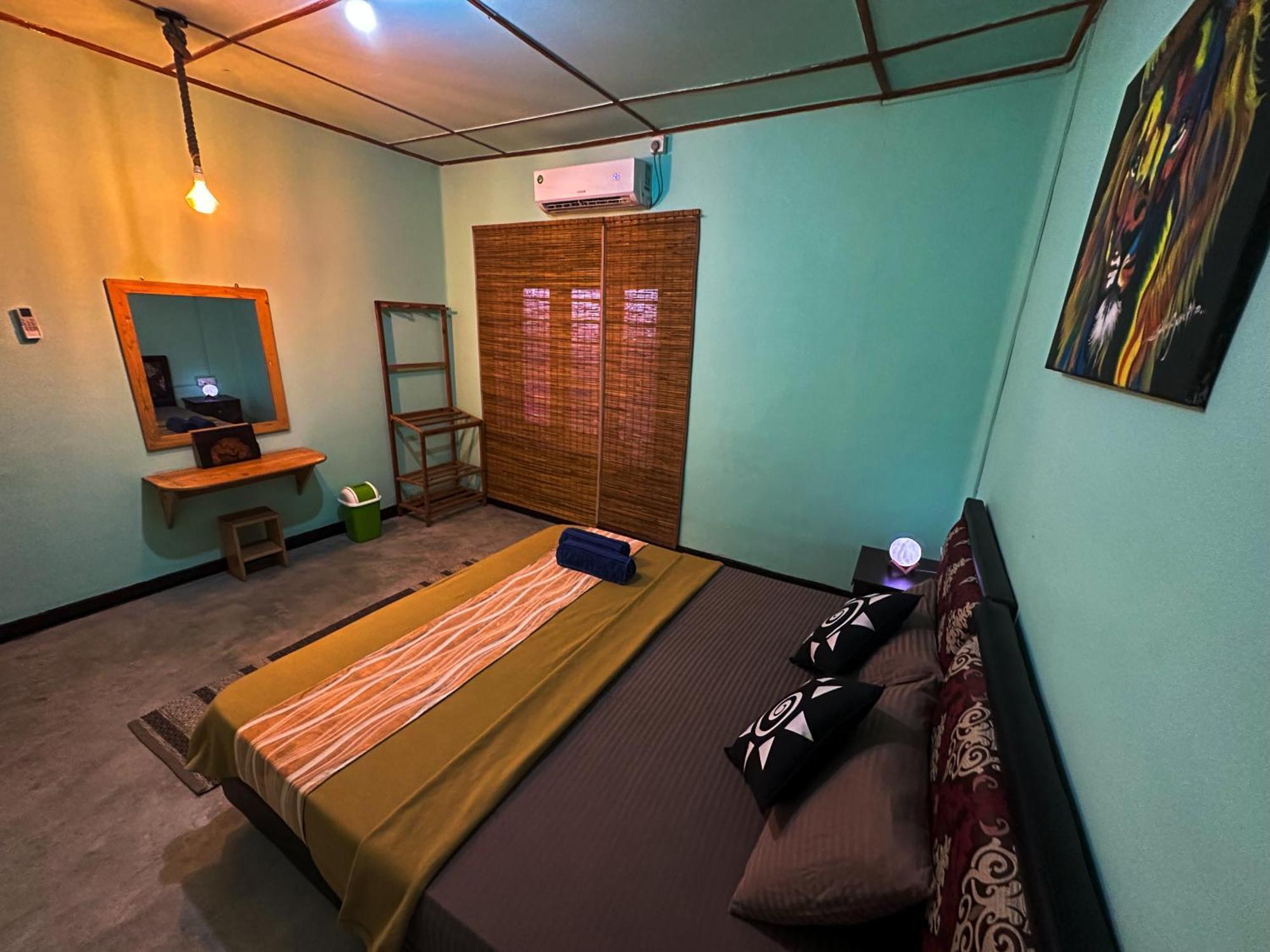Yoyo Surf Hostel Ahangama Exterior photo